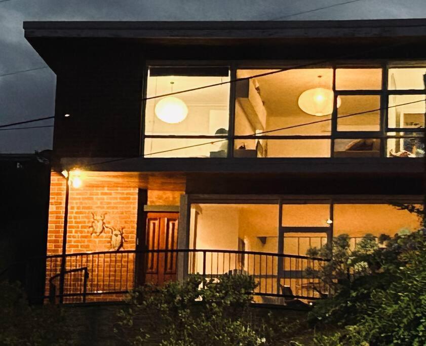 Willa The Tassie - Luxury With Panoramic Water Views Hobart Zewnętrze zdjęcie