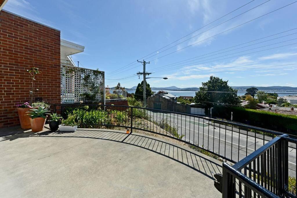 Willa The Tassie - Luxury With Panoramic Water Views Hobart Zewnętrze zdjęcie